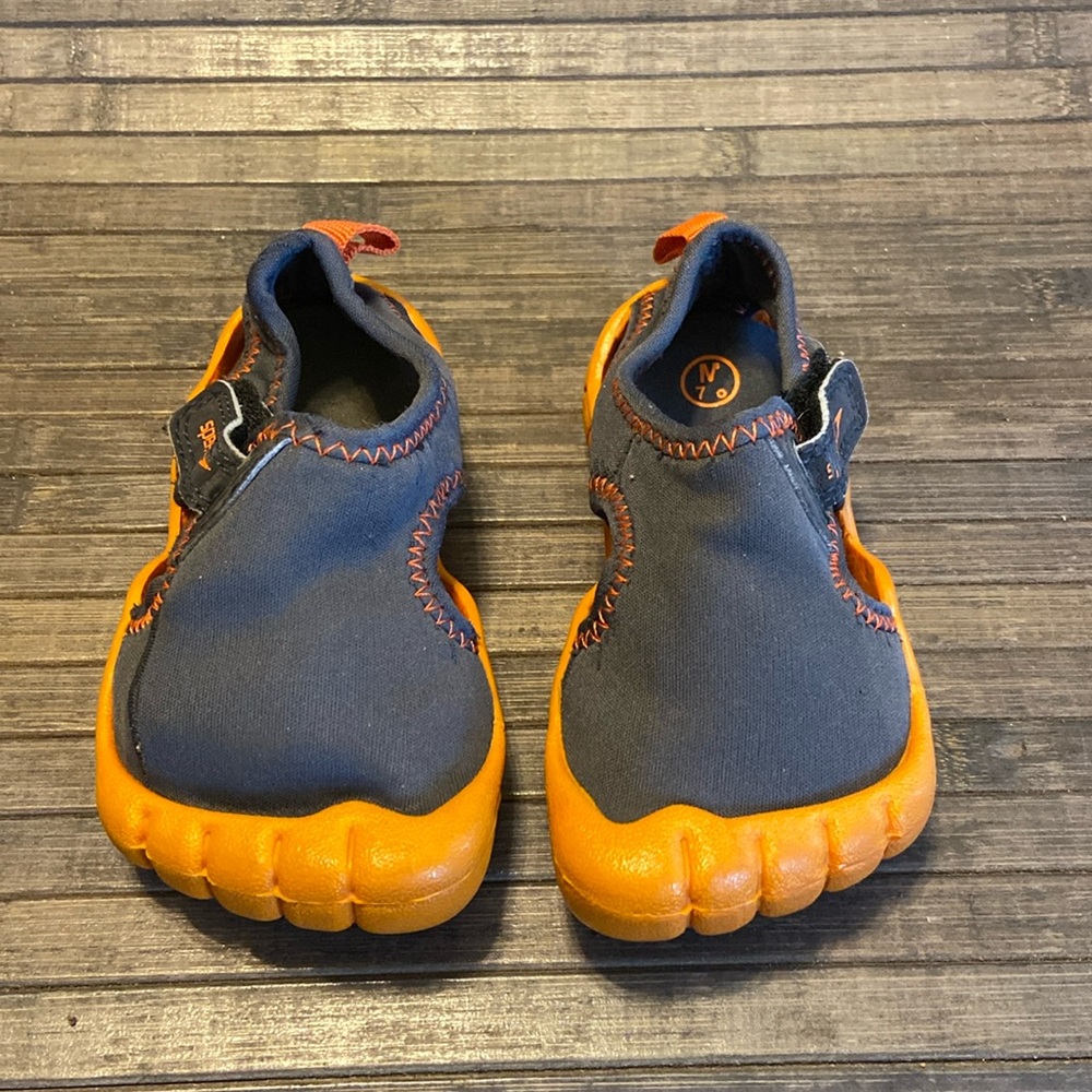 Speedo Toddler Hybrid Water Shoes Size Medium (7-8)